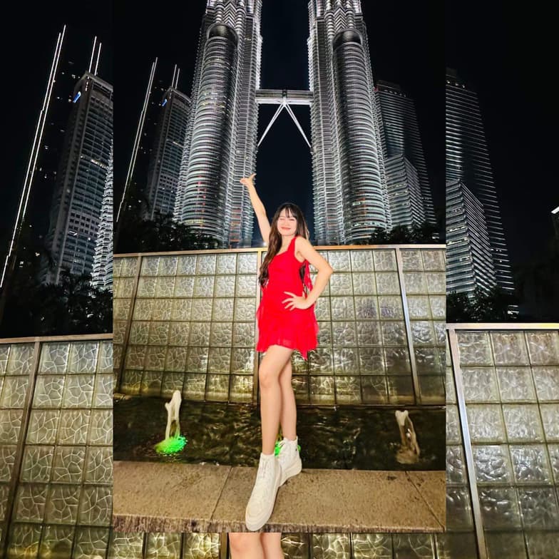 Travel snapshot of Sitti Jainab during a trip