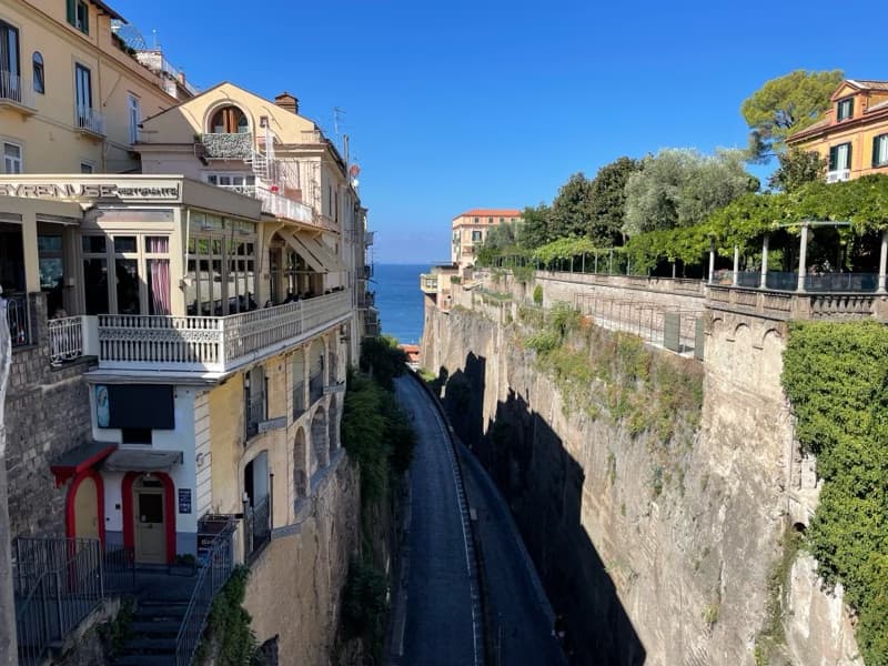 Travel snapshot of Reid during a trip