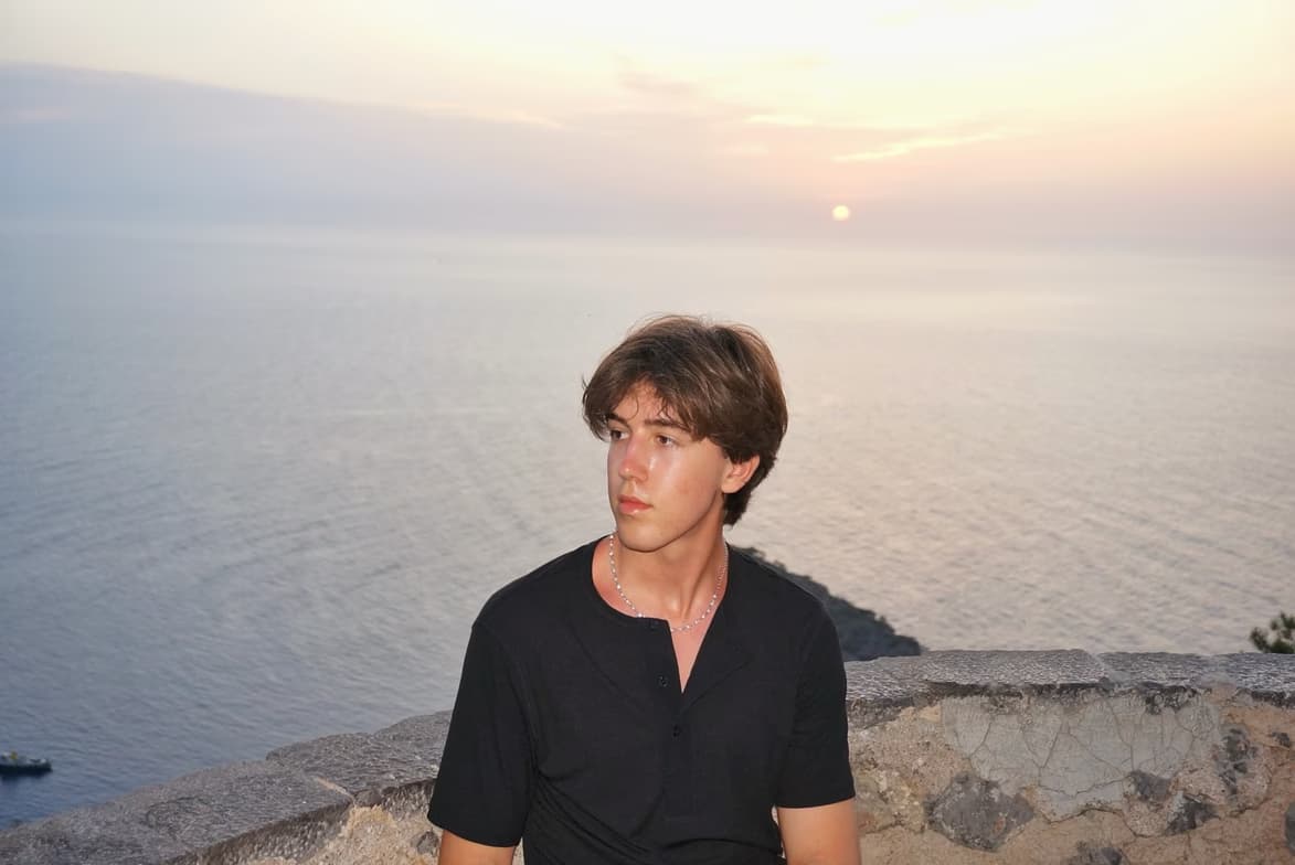 Profile photo of Artem, Singing tutor at Wiingy