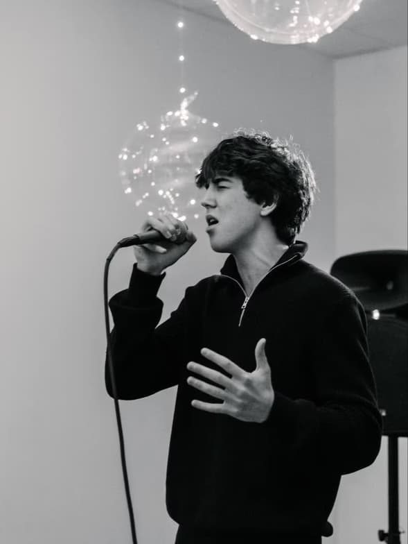 Profile photo of Artem, Singing tutor at Wiingy