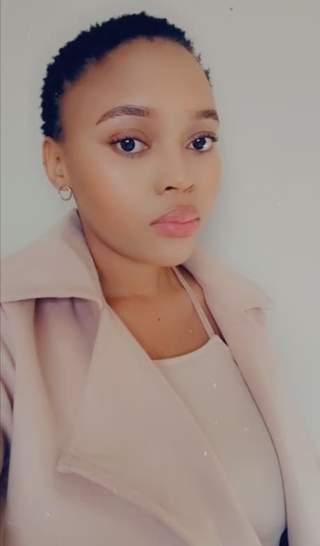 Profile photo of Petunia , Economics tutor at Wiingy