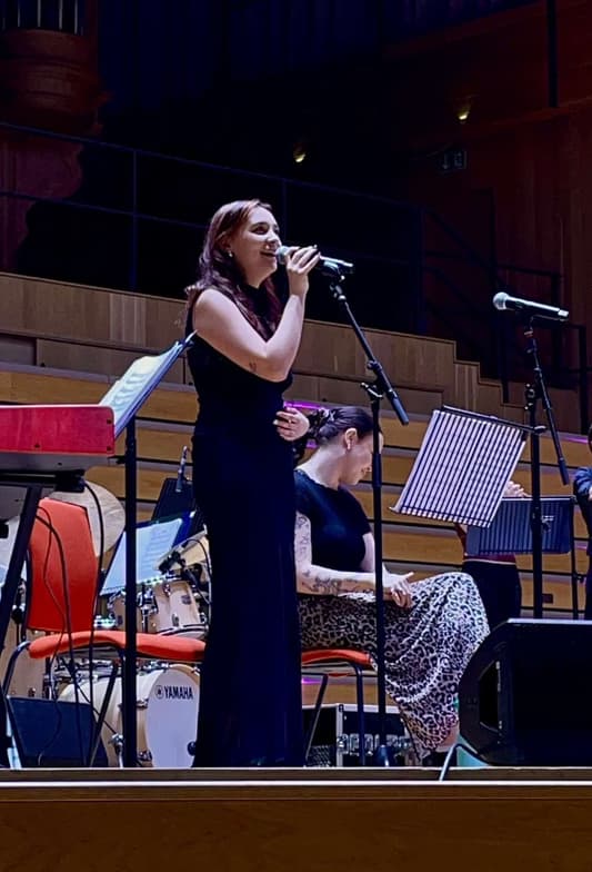 Profile photo of Yasmin, Singing tutor at Wiingy