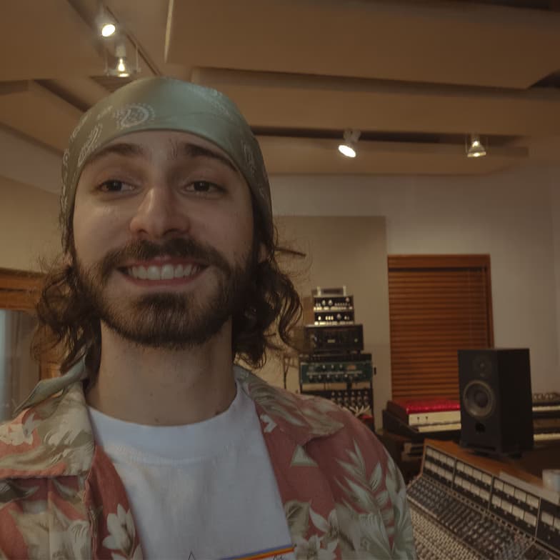 Profile photo of Jonah, Singing tutor at Wiingy