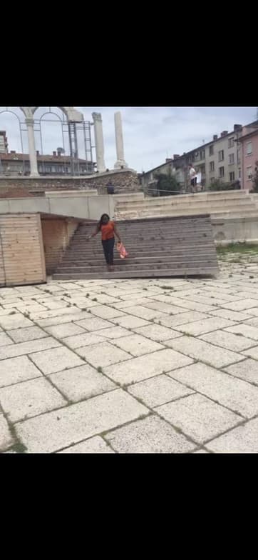 Travel snapshot of Kassy during a trip