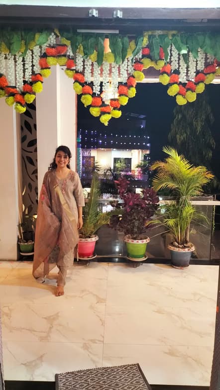 Travel snapshot of Vedshri during a trip