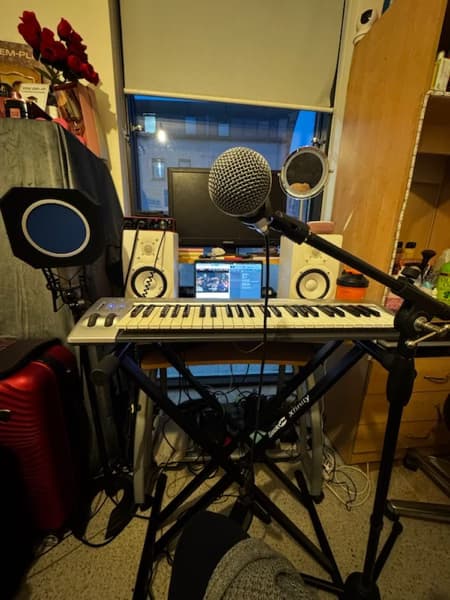 Teaching setup of Esther-Olivia for private tutoring