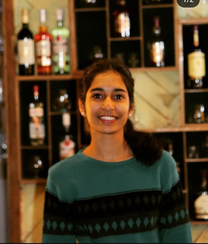 Profile photo of Yamini, Mathematics tutor at Wiingy