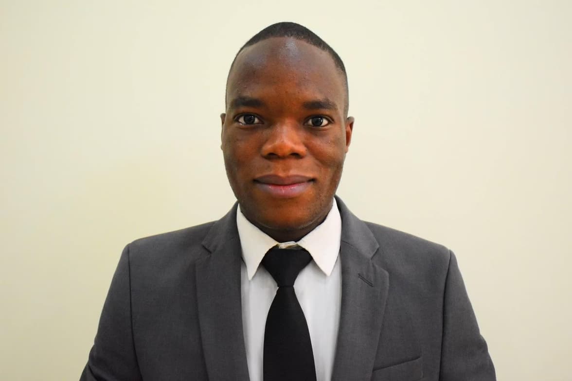 Profile photo of Edmore , Economics tutor at Wiingy