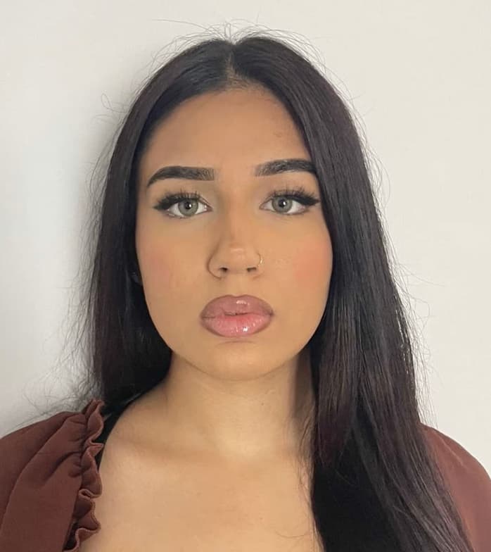 Profile photo of Haleema, English tutor at Wiingy