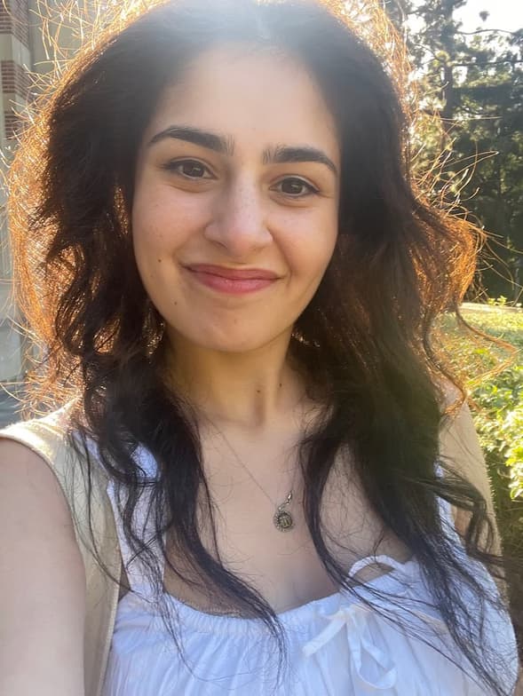 Profile photo of Leila, French tutor at Wiingy