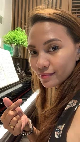 Profile photo of May, Music tutor at Wiingy