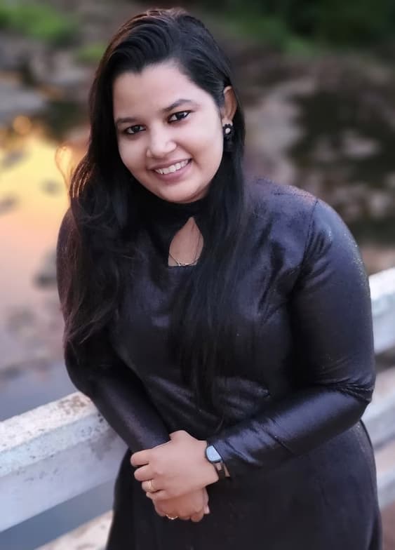 Profile photo of Riya , Science tutor at Wiingy