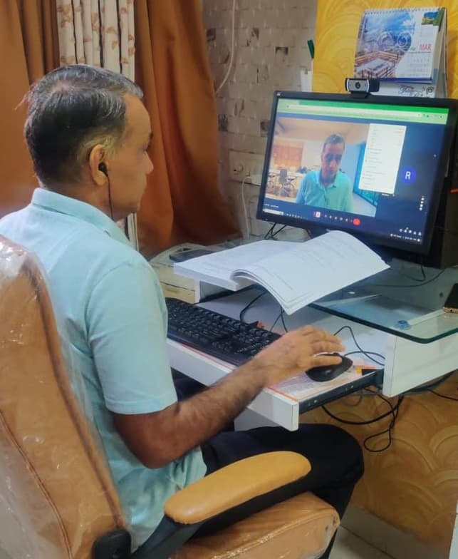 Teaching setup of Raz for private tutoring