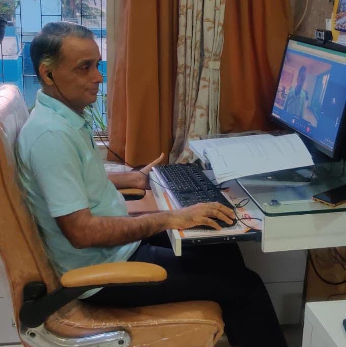 Teaching setup of Raz for private tutoring