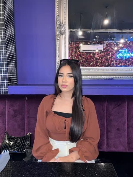 Profile photo of Haleema, English tutor at Wiingy