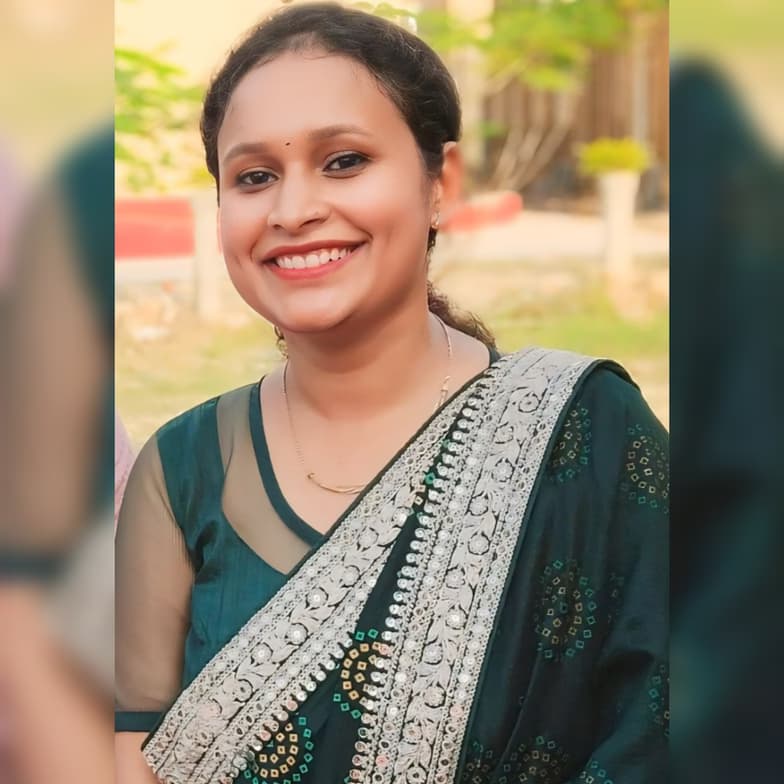 Profile photo of Shivani, Physics tutor at Wiingy