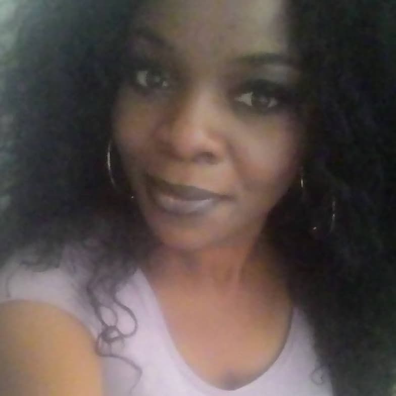 Profile photo of Angele, French tutor at Wiingy