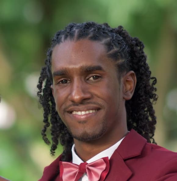 Profile photo of Lyndon, Singing tutor at Wiingy