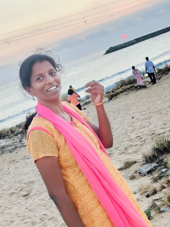 Profile photo of Ramya, Mathematics tutor at Wiingy