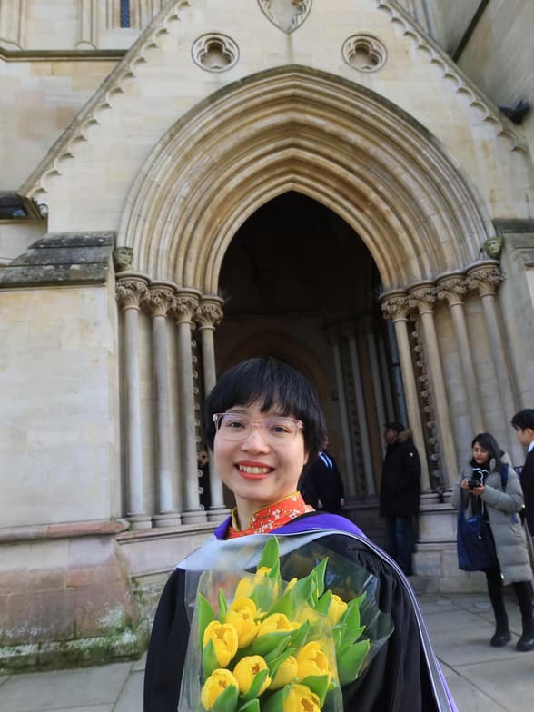 Profile photo of Hong, English tutor at Wiingy
