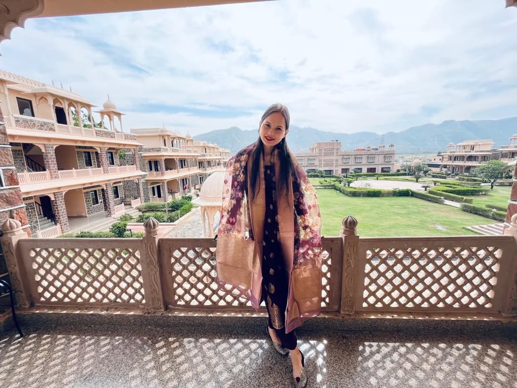 Travel snapshot of Yogeshwari during a trip