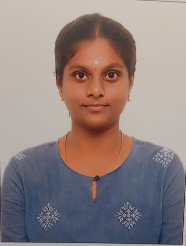 Profile photo of Shanmugapriya, English tutor at Wiingy