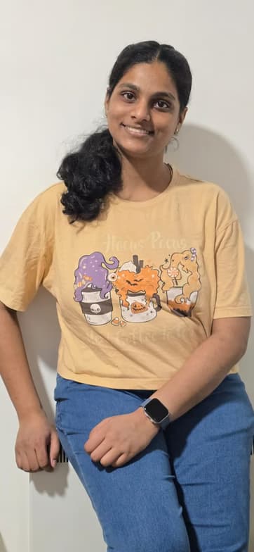 Profile photo of Shanmugapriya, English tutor at Wiingy