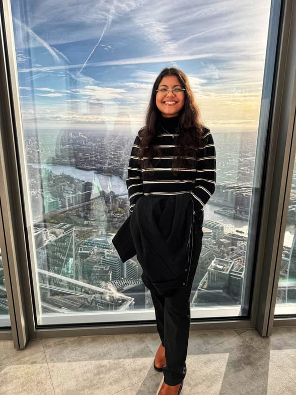 Profile photo of Darshita, Economics tutor at Wiingy