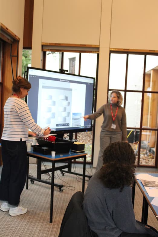 Teaching setup of Amy for private tutoring