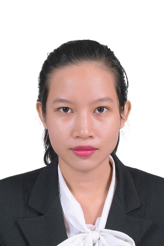 Profile photo of Meyly, English tutor at Wiingy