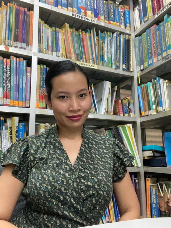 Profile photo of Meyly, English tutor at Wiingy
