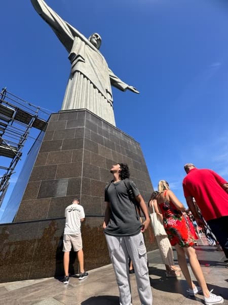 Profile photo of Don, Economics tutor at Wiingy