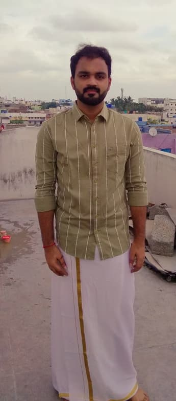 Profile photo of M, Chemistry tutor at Wiingy