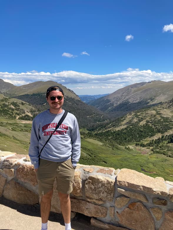 Profile photo of Nikolas, Economics tutor at Wiingy