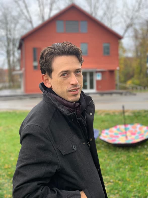 Profile photo of Santiago , Singing tutor at Wiingy