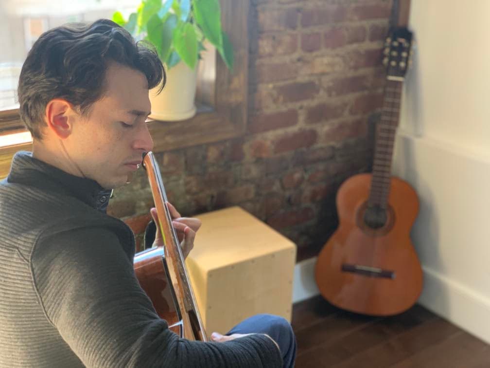 Profile photo of Santiago , Singing tutor at Wiingy