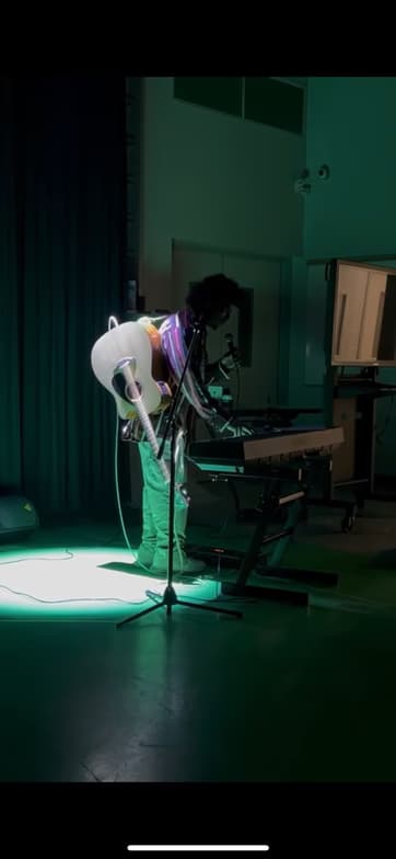 Profile photo of sangeev, Singing tutor at Wiingy