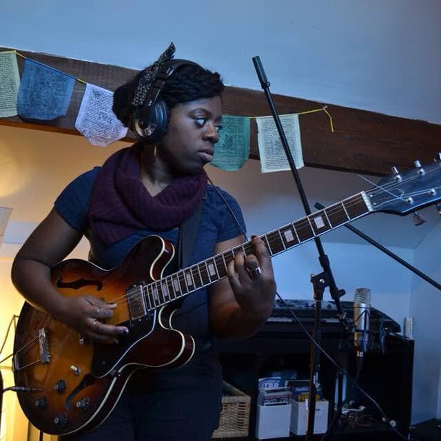 Profile photo of Abigail, Guitar tutor at Wiingy