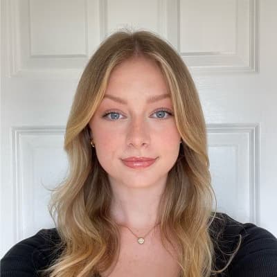 Profile photo of Anya, Singing tutor at Wiingy