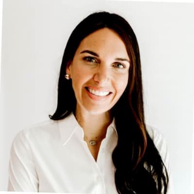 Profile photo of Aveline, English tutor at Wiingy