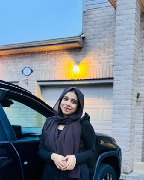 Profile photo of Aysha, French tutor at Wiingy