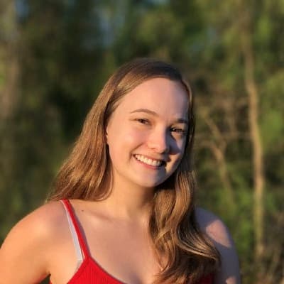 Profile photo of Azalea, English tutor at Wiingy