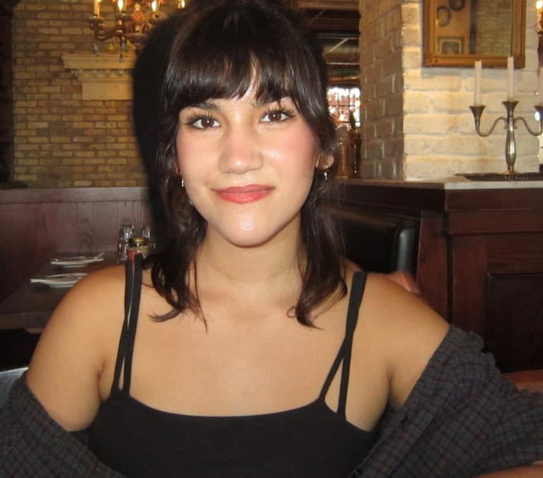 Profile photo of Suzanna, English tutor at Wiingy