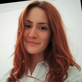 Profile photo of Bella, Economics tutor at Wiingy