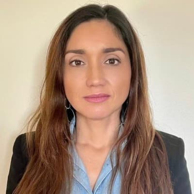 Profile photo of Briony, French tutor at Wiingy