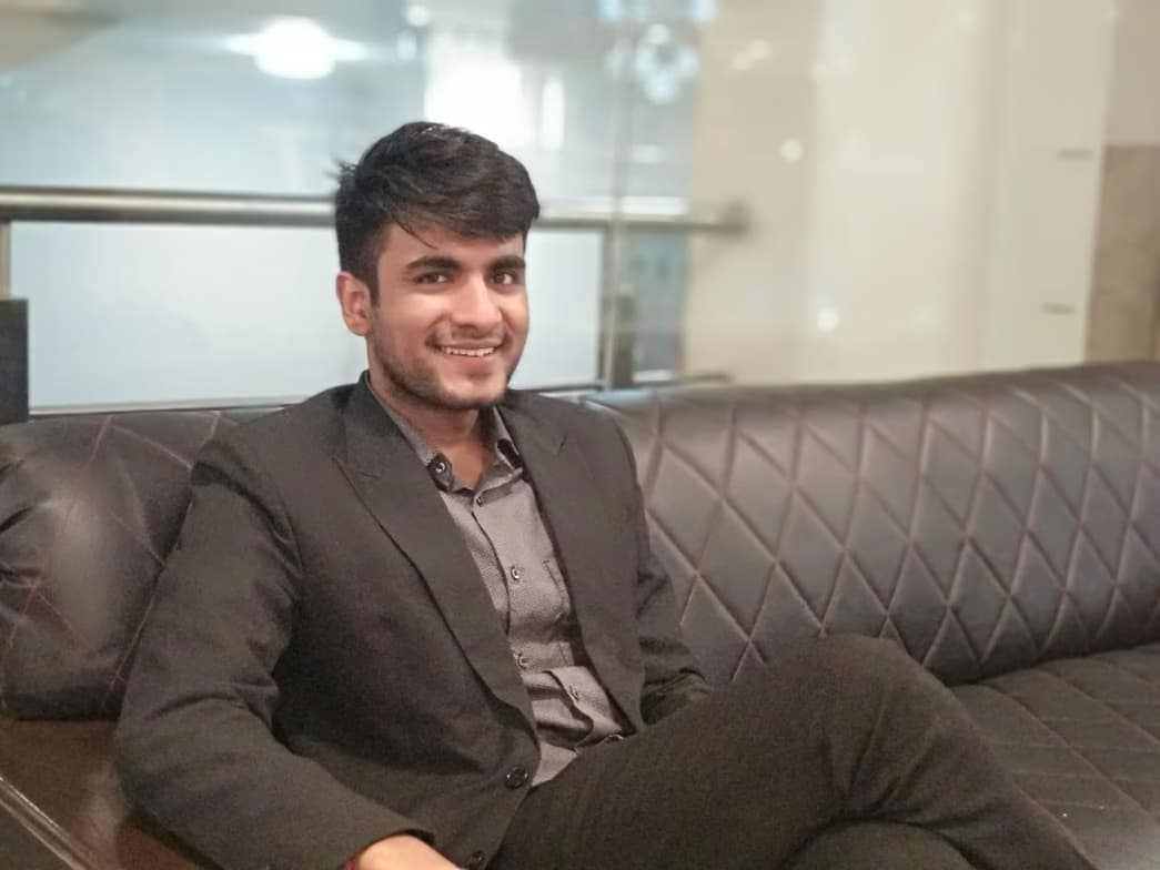 Profile photo of Basant, Economics tutor at Wiingy