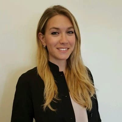 Profile photo of Clara, Economics tutor at Wiingy