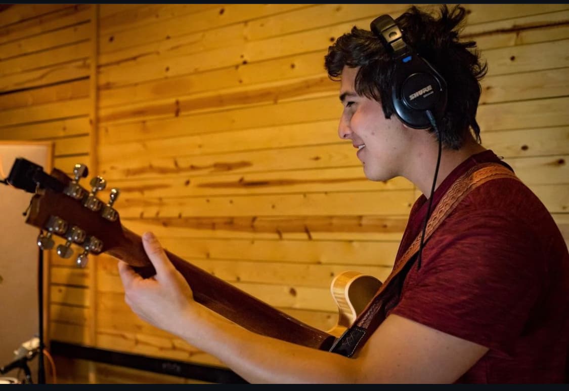 Profile photo of David, Guitar tutor at Wiingy