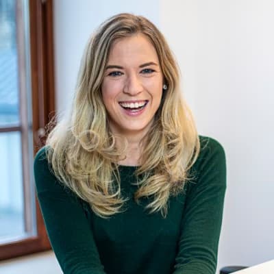 Profile photo of Davina, Violin tutor at Wiingy