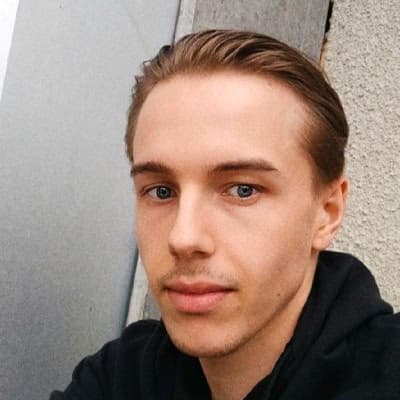 Profile photo of Derek, Piano tutor at Wiingy